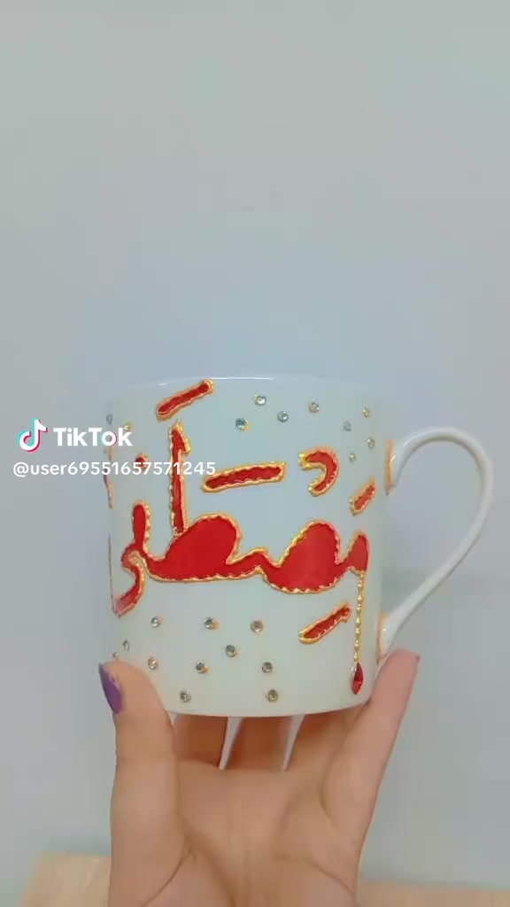 🎨 رسومات على الزجاج
💌 للحجز والاطلاع على الأعمال، تواصل بالخاص  
💰 أسعار مناسبة وتصاميم حسب طلبك


**إذا كنت صاحب هذا الإعلان وتريد حذفه لأي سبب، رجاءا أرسل رسالة إلى الدعم الفني**