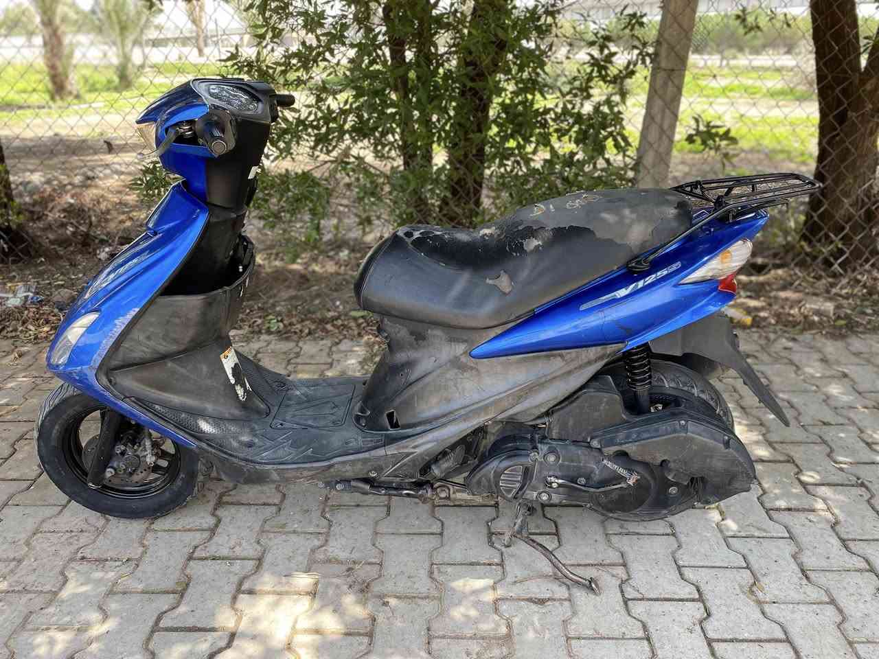 السلام عليكم 
دراجه ادرس نوزل ياباني ساسوكي 🛵
مناقصها شي كامله مكمله للبيع 
سعر 550 وبيه مجال 
عنوان بغداد تواصل خاض او ***********
