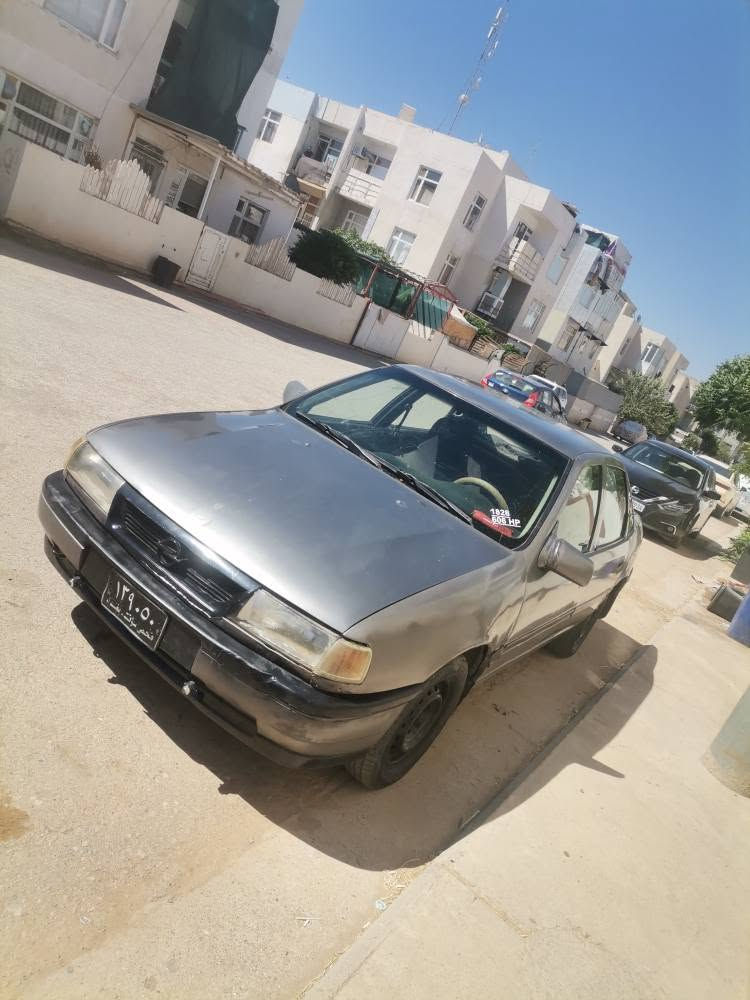 اوبل مكينه ١٦ ى قايش بأن 
موديل ١٩٩١
بيش و دواى لوكه
جوار تاي تازه
همو گياني به شه ر ت
هيج نوقساني نيه
ئارام بلاستيك هه ولير
سه نه وي له گه له
ئاو لياتي به شه رت
(***********) السليمانية, العراق
