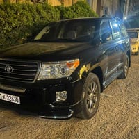لاندكروز Gxr • ٢٠١٤ • ٨ سلندر