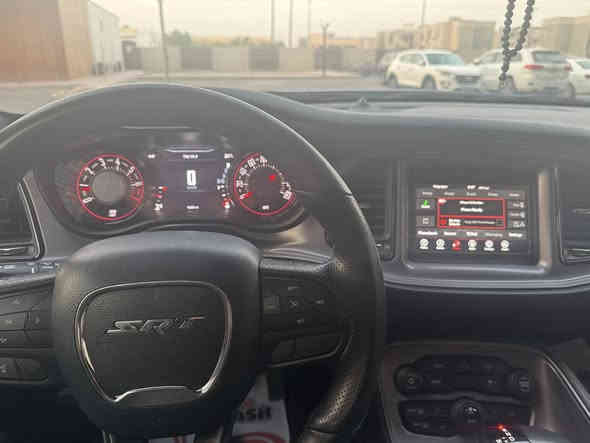 السلام عليكم الون المميز جالنجر موديل 23أخر اصدار محرك 3600ماشيه 9الف حادثها جاملغ وبنيد فقط بدون دواخل مكفول شاصي لغد بدنه  اترايك وين ماتريد ايرباك دركه ودشبول داخل احمر موصفاتها شاشه وكامره وسماعة البين تحكمات مكاني بغداد السيديه ***********اتصل وتأمر
