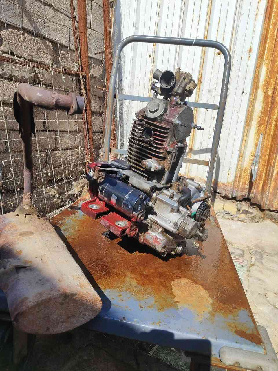 محرك تك تك للبيع محرك جاهز لا تبخير ولا تنقيص محرك و سلف و صالنصه وكابريتر قيم باليرضاه الله وأخذ  ***********
