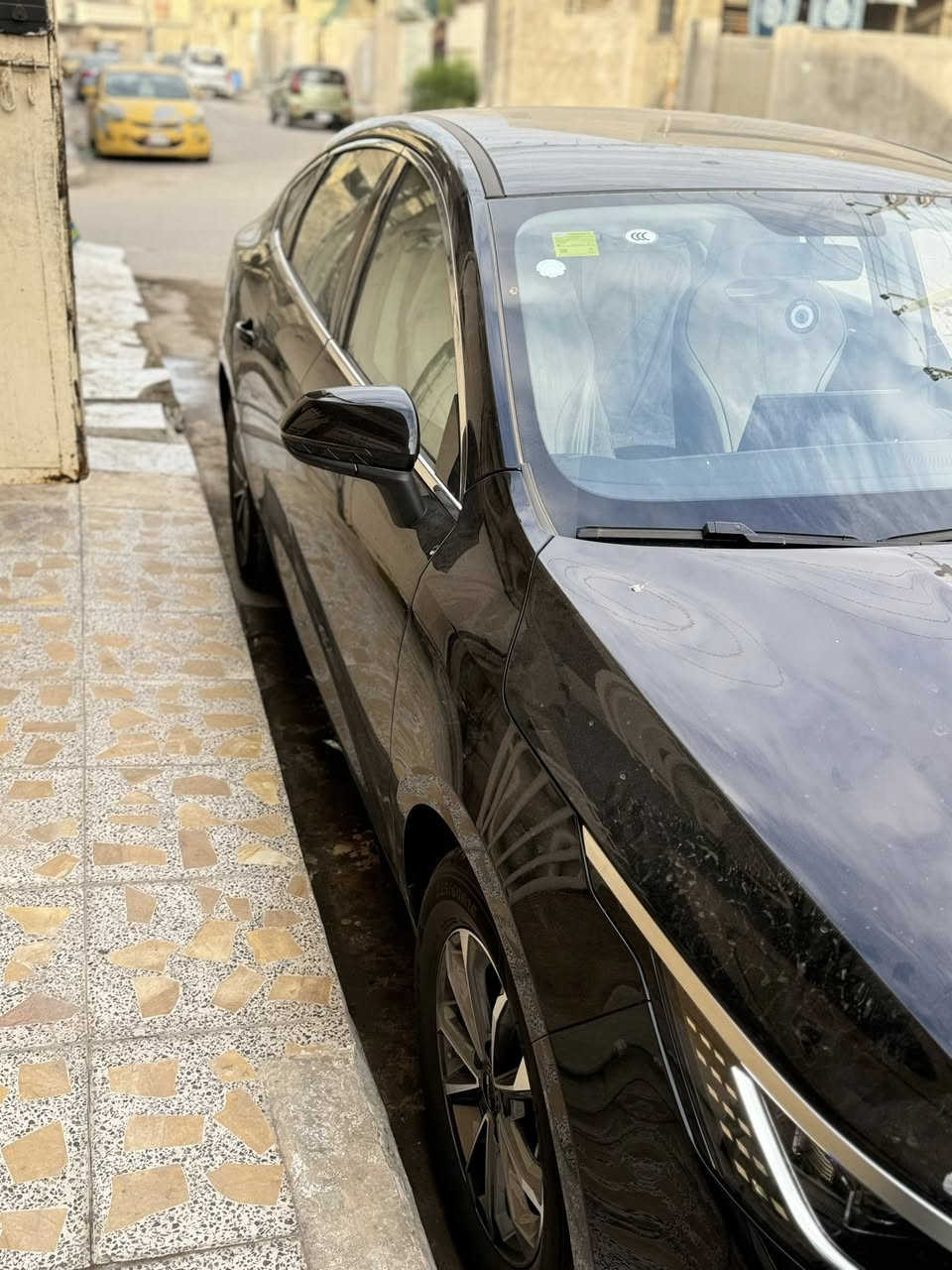 السلام عليكم

بي واي دي دستروير 2025 زيروووو

مواصفاتها:

- شاشة دوّارة  
-  6 مكبرات صوت 
- حساسات وكاميرا خلفية 
– مثبت سرعة 
– مقاعد جلد ابيض رياضي 
-كير ماوس 
-اوتو ستوب
-حساس خلفي 
-كاميرا خلفية دوارة 
-اوتو هولد AUTO HOLD 
-هند بريك بصمه 
-تشغيل السياره بصمه ويا
 كارت ذكي
-لايت زينون 
-لد نهاري LED
-بك لايتLED
-3انضمة للقيادة 
-مانع تزحلق
-مثبت سرعه  Cruise 
-تشغيل عن بعد 
-شاشة ذكية تدعم جميع البرامج

حبايب السيارة جدا جديدة بعدها بوضع الوكالة الزيرو  بغداد 
 الاتصال: ***********عنوان بغداد الأمين
