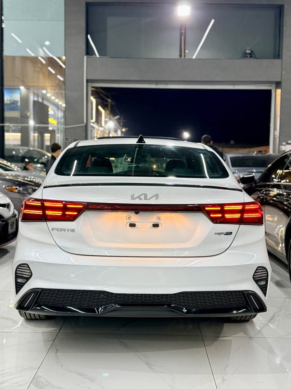 كيا فورتي موديل 2024
 🇺🇸🇺🇸GT LINE
محرك 2000 دوش
فوووووووول الفوووووول
كشنات حار وبارد وجلد 🔥تبريد قطعتين 
رادار امامي وخلفي +تحديد مسار 
سماعات هامرمن كاردن 
تبريد قطعتين 
تشغيل عن بعد 
سلايد روف 
ماشية 8000 ميل فقط
ايربكات سليمة 
حادثها بنيد وتعديل بسيط بالجاملغ 
السيارة بدون رقم 👍🏻
تترقم شمالي فقط 
السعر من الاخير 
 من الاخير 182$
الشراي يتصل ويتدلل
مكان السيارة اربيل 
***********☎️
***********☎️
#فورتي 
#Kia
#كيا
#ياسرالعلاف
#العراق أربيل, العراق
