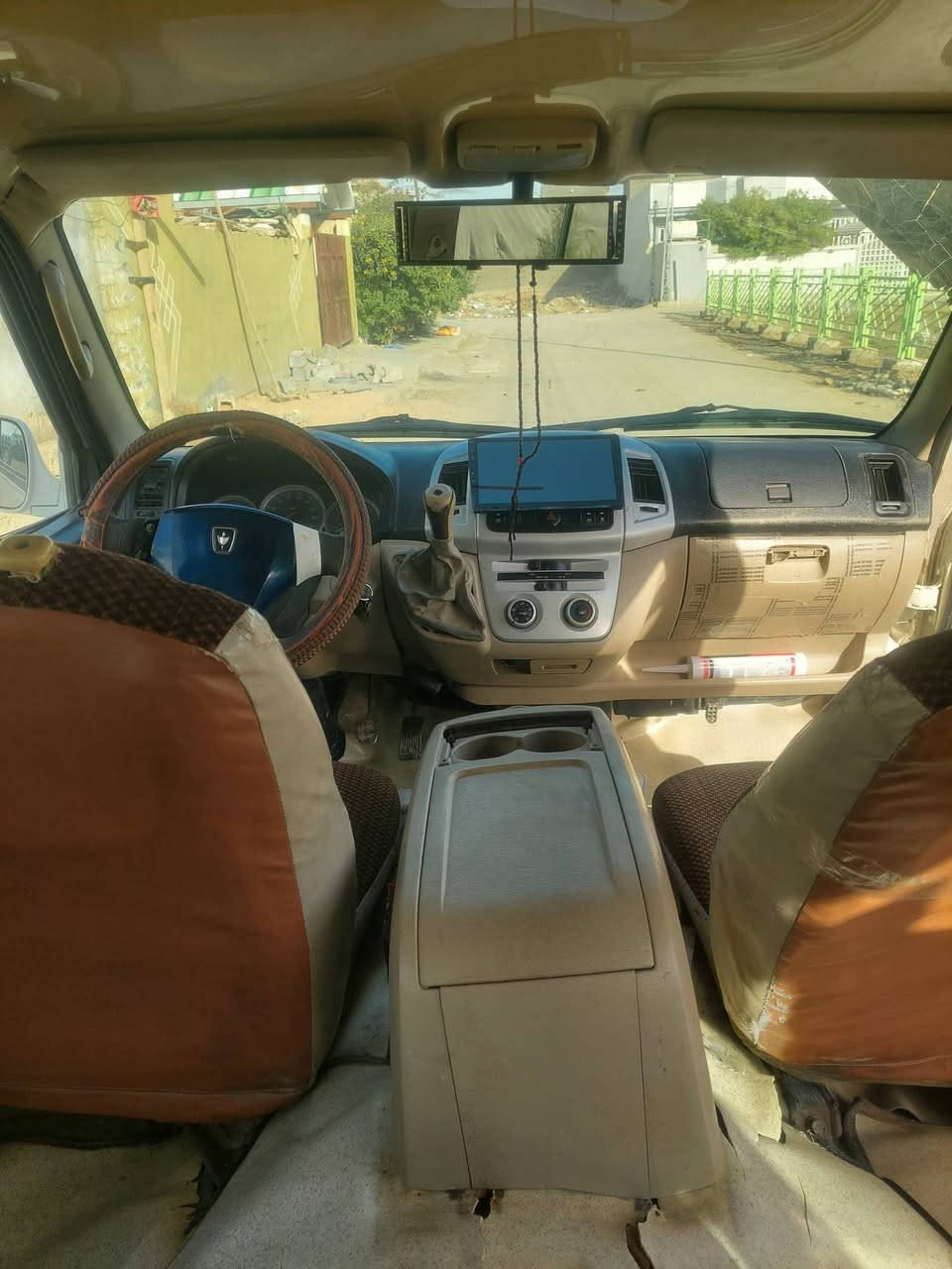 يا الله 
السلام عليكم السعر ٣٢ 
جمبي موصليه اج وان بأسم رعد عزت موديل ٢٠١٤ ماعليها إشارة حجز ولا غرامات مكفوله كير محرك كهربائيات تاير صدر كلها شغاله مال خبزه كبل للشارع مكاني بابل الإسكندرية جبله محاويل وين ماتريد تلكاني ***********
***********
