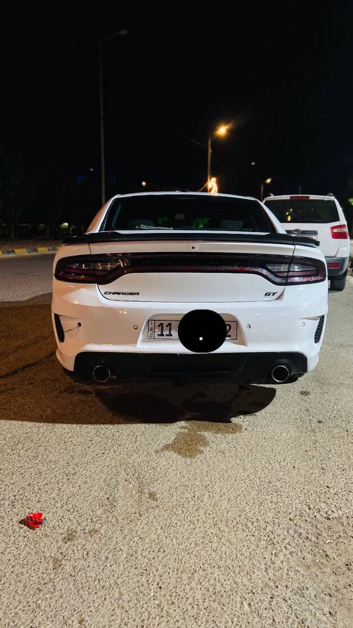 السلام عليكم
جارجر 2020 اصل باسمي 
تحويل مباشر 
حادثها جاملغ امامي وبنيد + جاملغ خلفي 
صبغ عام السياره 
السعر 152 وبيها مجال 
مراوس حسب القناعه 
هاتف ***********
واتساب ***********
