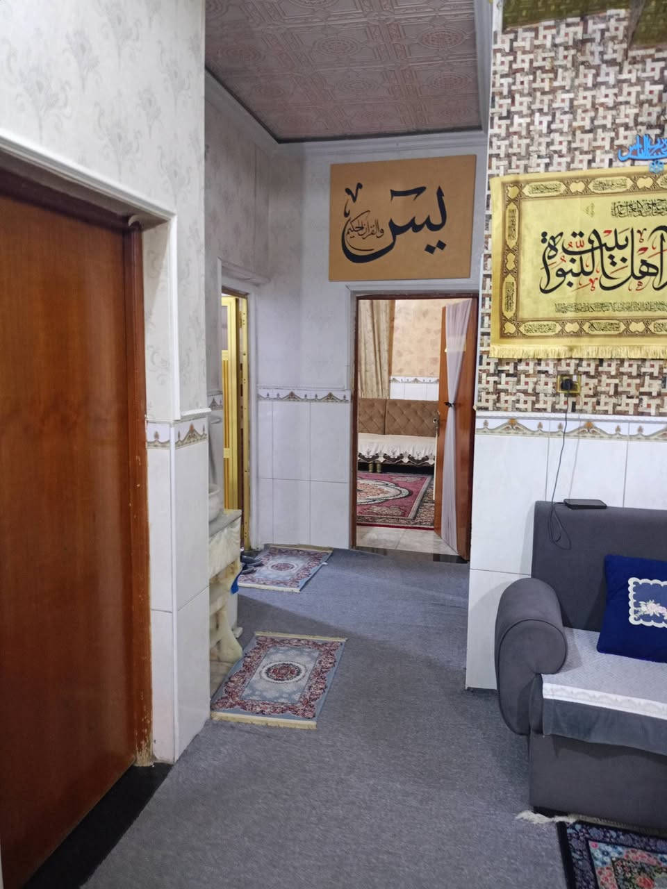 يعلن مكتب عقارات أبو انور الطويسة عن وجود بيت البيع في الطويسه ركن مساحة 225 متر واقع حال 254 متر طابقين يحتوي على 6 غرف نوم وصاله 2 وستقبال ومطبخ وصحيات وكراج بناء 2014 بناء طابوك ابضهر الشارع العام 10 متر مكان راقي ممتاز الستفسار الاتصال//***********//***********// كما نستقبل جميع عروضكم وطلباتكم التجارية والعقارية المكتب مجاز قانونيا المكتب ماقبيل مطعم الحسون عقارات أبو انور الطويسة
