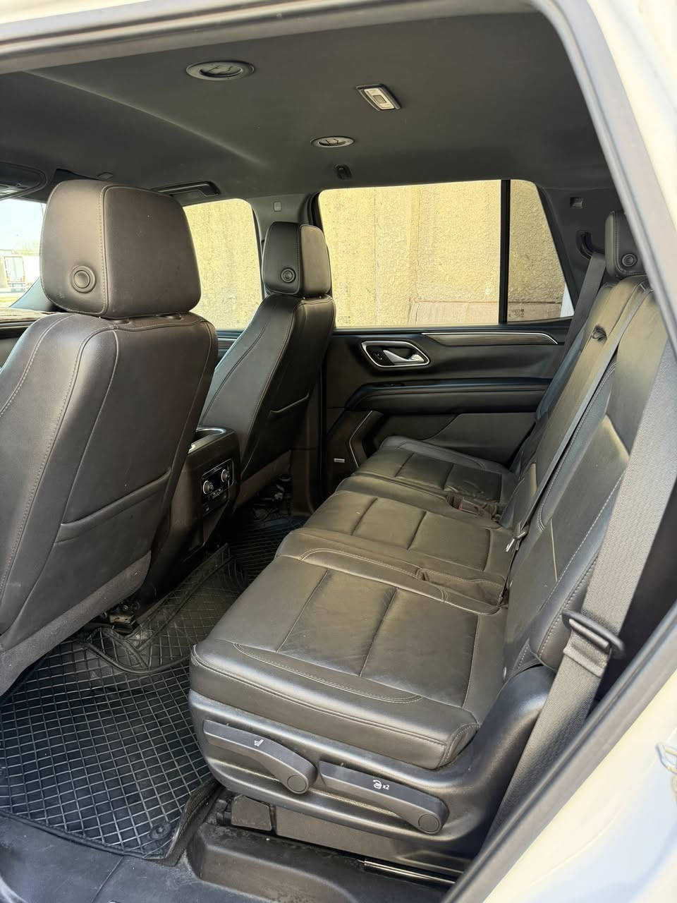 السلام عليكم
شفرليت تاهو 2021
وارد امريكي حادثه بنيد فقط ايرباك دركه فقط
موصفات ال تي سياره جاهزه
ماشيه 89 الف
مكاني بصره 
***********
سعرها 370 وبيهه مجال
