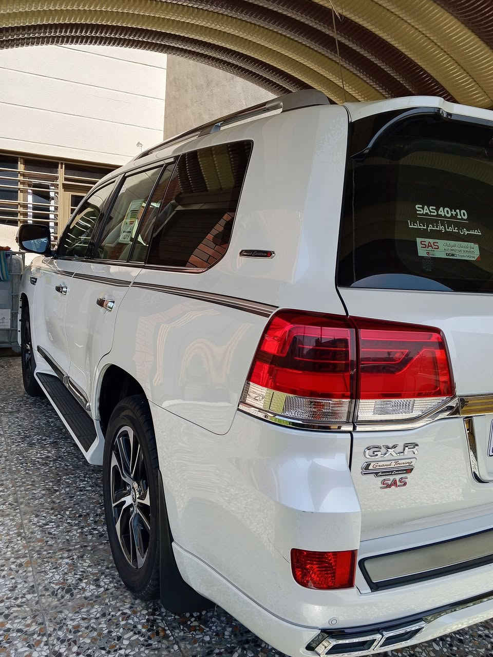 سلام عليكم للبيع 
لاندكروز موديل 2021 ساز باب أول ✅ فوول 
رقم بغداد انكليزي سنوية بسمي هزه جديدة 

سيارة جديدة مكفولة كفاله عامة كفاله من صبغ وتبديل ومن فتحت لبرغي حتة دعميات كفاله باستثناء بارد بصيط باب لخلفي فقط وسونار بدكار مسويله 

مكاني بغداد الكرخ إلي عندة ستفسار يتصل 👇 
*********** بشار العبيدي 

سبير منازل تخم تاير جديد دلوب جواها العده مالته مثلث شركة كاعيات شركة البصمة ثانية كتلاوكات شركة كل أغراضها موجودة وياهة السعر 565 وبيها مجال بصيط 

فوول مواصفات ساز باب أول ✅
محرك 6 سلندر 4000 
صندوك كهرباء شفط باب ربع شفط 
كشنات جلد كهرباء 3 وضعيات 
تبريد مركزي 3 قطع 
كيجات لكزز 
أشاير لكزز 
فتحة 
رزكات ليت 
شاحن واير ليس 
8 ايرباك 
5 بصمات تشغيل عن بعد 
5 كامرات محيطية 360 درجة 
3 شاشات تطبيق 
حساسات أمامية وخلفية وجانبية 
وبعد بيها هواية موصفات ماذكرهن
