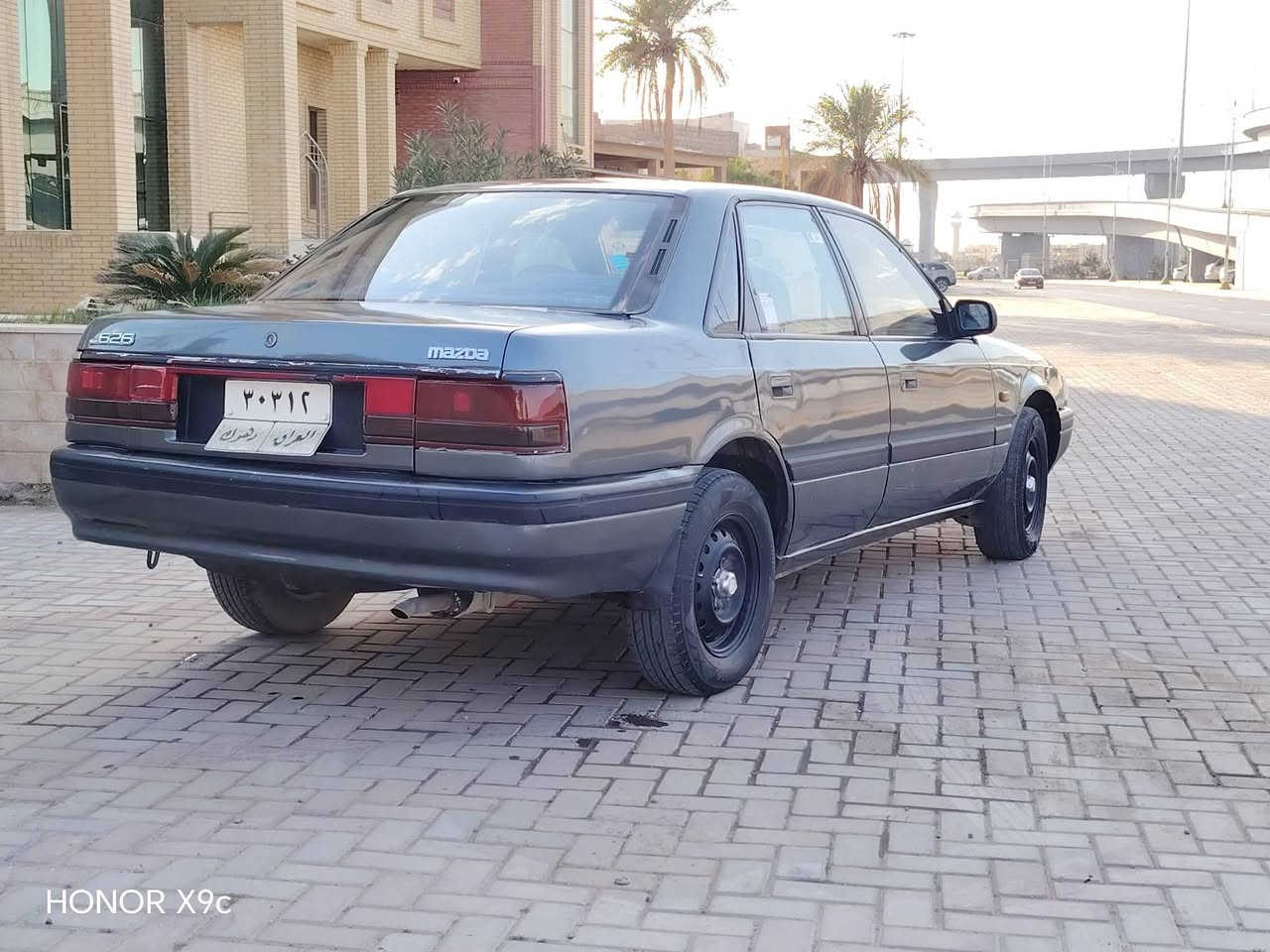 مازدا 626 
موديل 1990 
سيارة حلوة 
جاهزة 
مكينة وكير بشرط 
كهربائية كلها شغالة 
مرشوشة جمالية 
السعر 33 مكاني تكريت 
***********
