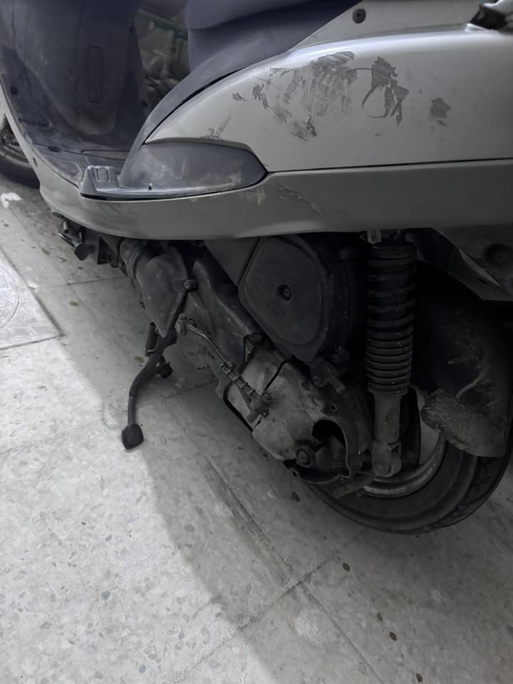 ماكس منغولي  

دراجة نظيفة ورمبه مصارلي 25 يوم من مشتريها كل شي شغال بيها بس الگفر مال محرك  مكسور  كهربائيات شغالة وكفر زين صوت محرك يخبل ما مفتوحة ابداً 

700 الف 

*********** واتساب واتصال او خاص
