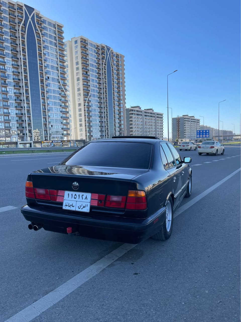 بیئێم ٥٢٥ گێر حادی  مۆدێل ١٩٩١ بۆ فرۆشتن سەیارەکە تابڵێ خاوێنە هەموو گیانی بەشەرت گێر مەکینە تەقەو رەقە کارابای بەشەرت تەبرید لەگەڵ سلف ئیش دەکا  چوار تای لۆکی لە ژێرە سەیارەکە تازە و نوێیە بەشەرت. سحری ٧٥ وەرەقە و مەجالێکی کەم سەیارەکە ٥ وەرەقە خەرامەی لەسەرە پاش محامەلە دەگەرێنمەوە  

*********** أربيل, العراق
