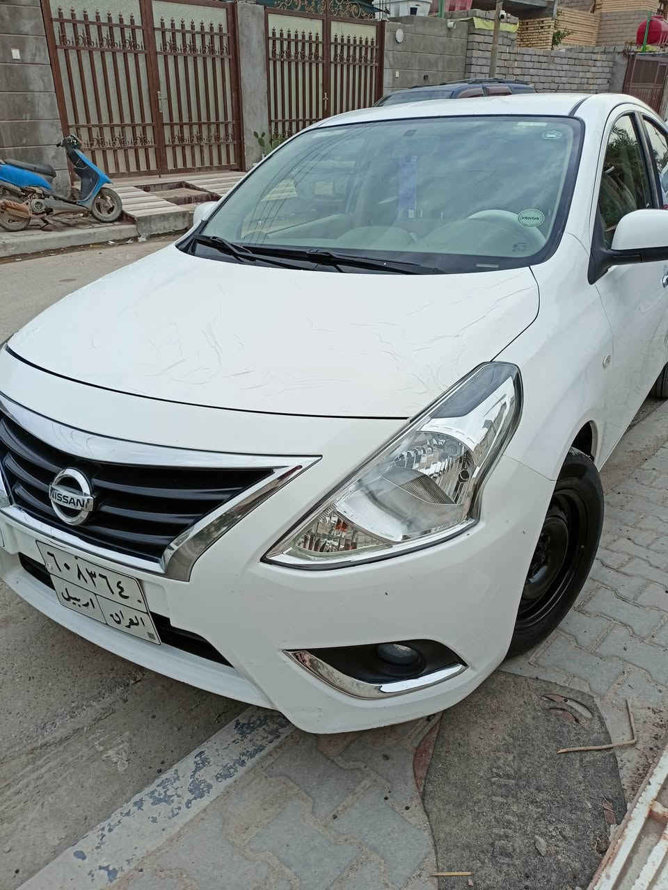 سلام عليكم نيسان صني هندي خليجي موديل 2020 سياره بيه باب مبدل وبيه حالوب اربيل فقط لباقي مكفول صبغ ضربه تبديل مكينه وكير كفاله حداديه تخم تاير خير من الله تبريد ثلج سنويه ساقطه صارله 4 اشهر سياره جاهزه من لاخير مال جناي سعر 92 وبيه مجال قليل مكان البصره لاستفسار ***********
