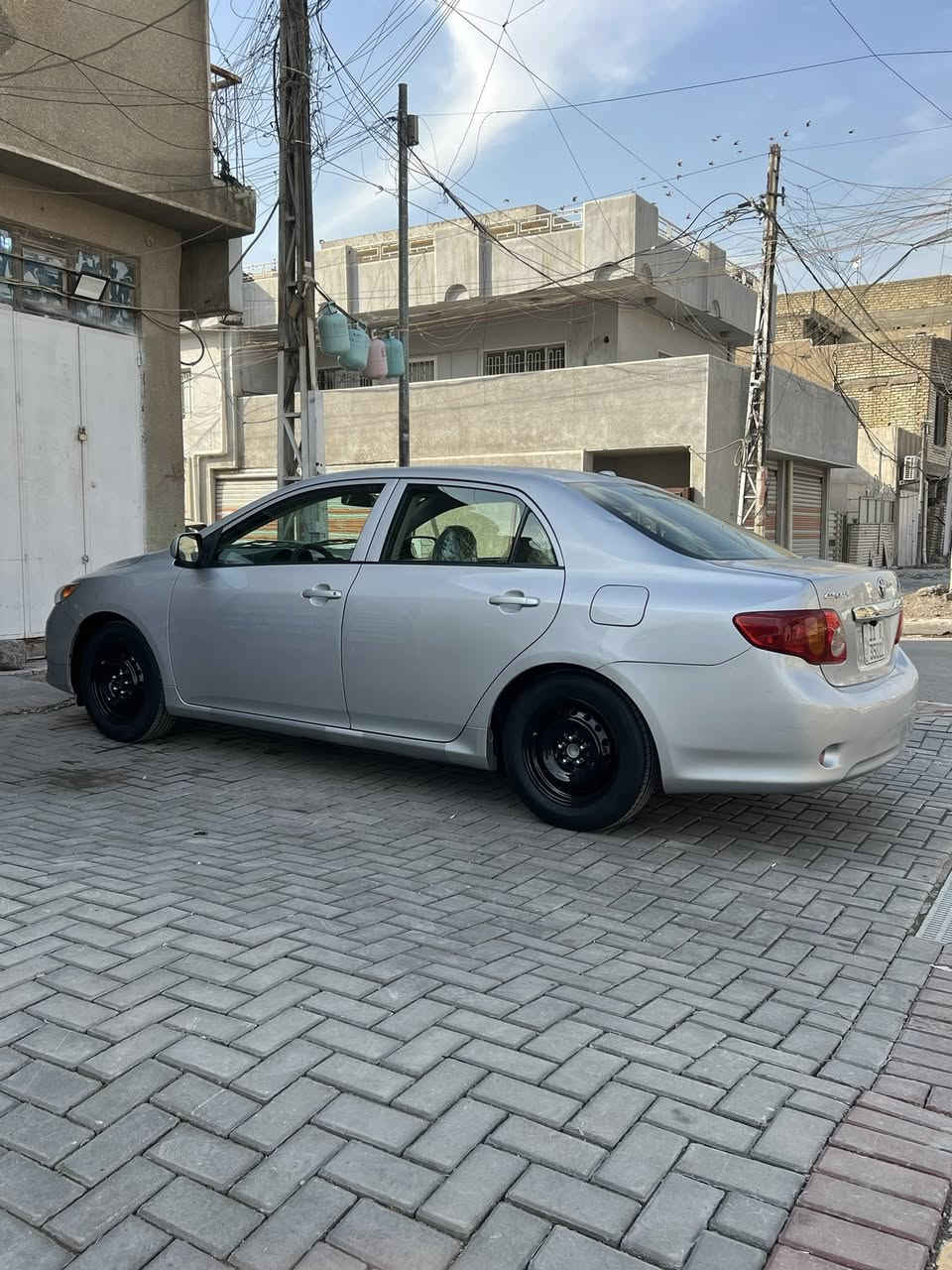 سلام عليكم اخوان عندي كورلا 2009 سيارة كلين بدون لا ضربة ولا صبغ السيارة جاهزة من كل النواحي تخم تاير تبريد تدفة حداديه جديدة سيارة كلش نظيفة والشوف احلى من الصور سيارة باسمي بغداد ماشية 102 حقيقي مرفق السونار مع السيارة مكاني بغداد حي القاهره مامتواجد ع الفيسبوك اتصال ع هاتف ***********
