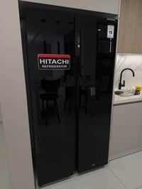 ثلاجة هيتاشي • شبه جديد • أربيل