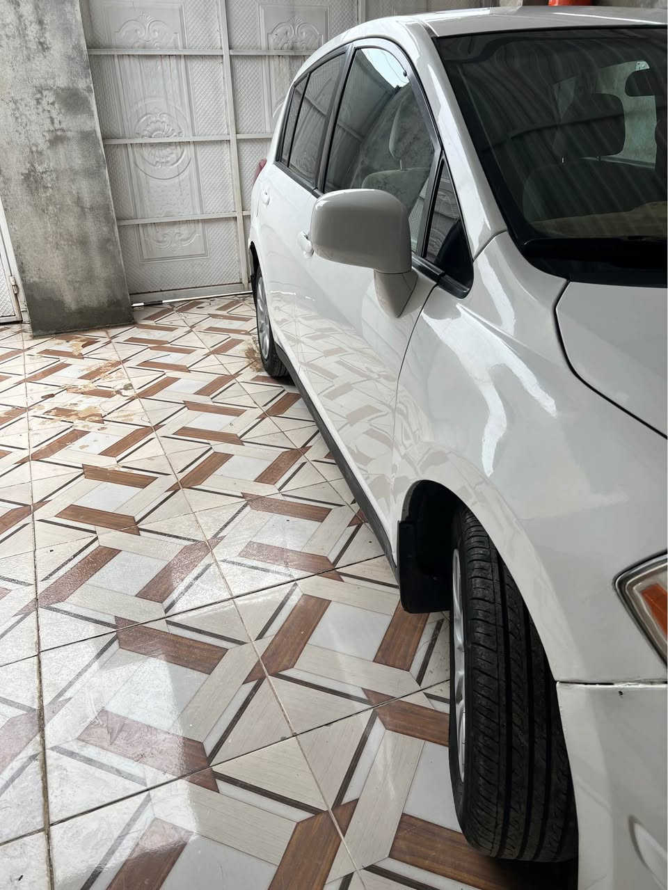 تیدا 2007 براوە.    سەیارکە زۆر جوانە کامل جایزە.    سعر 46 گەڵا معامەلە.  ژمارە موبایل *********** بشدار, السليمانية
