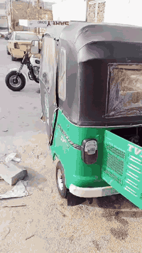 سلام عليكم تكتك تي في اس 22 كفاله عامه تكتك كامله بسمي مداور ثاني يوم توير تخم جداد  مكان ناصريه مركز       السعر خاص الرقم.     ***********.       يله وين الشريه
