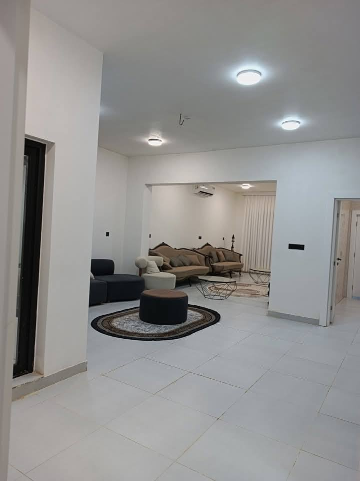 ‼️نقد‼️ سند  ‼️ حر ‼️
🏠 مدينة ابو تراب السكنية

📍 الموقع: محافظة النجف الأشرف

بيت 200م طابق

🟠 تصميم الخارطة : 

غرفة عدد 2 - صالة طوليه -حمامات داخلية وخارجية - استقبال -مطبخ - 

حديقة  - كراج خاص بالسيارة -‼️

ــــــــــــــــــــــــــــــــــــــــــــــــــــــــــــــــــ

اكتب "تم" 

📌 وستصلك التفاصيل عبر على الخاص.

للإستفسار اكثر

او من خلال الارقام التالية. ‼️

***********
