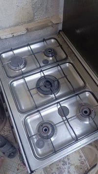 طباخة غاز • شغاله • نار قوية