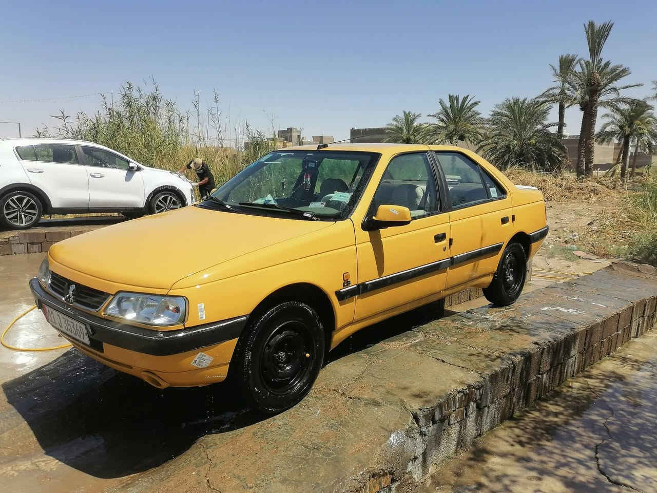 شرط الكفاله والنظافة
بيجو 405 موديل 15 

كفالة عامة 

مبدل كير ومكينة 

وتخم تاير 

جاهزه من كل النواحي 

مداور ثاني يوم 

للاستفسار الاتصال على الرقم 

***********

مكان السياره واسط الموفقيه

