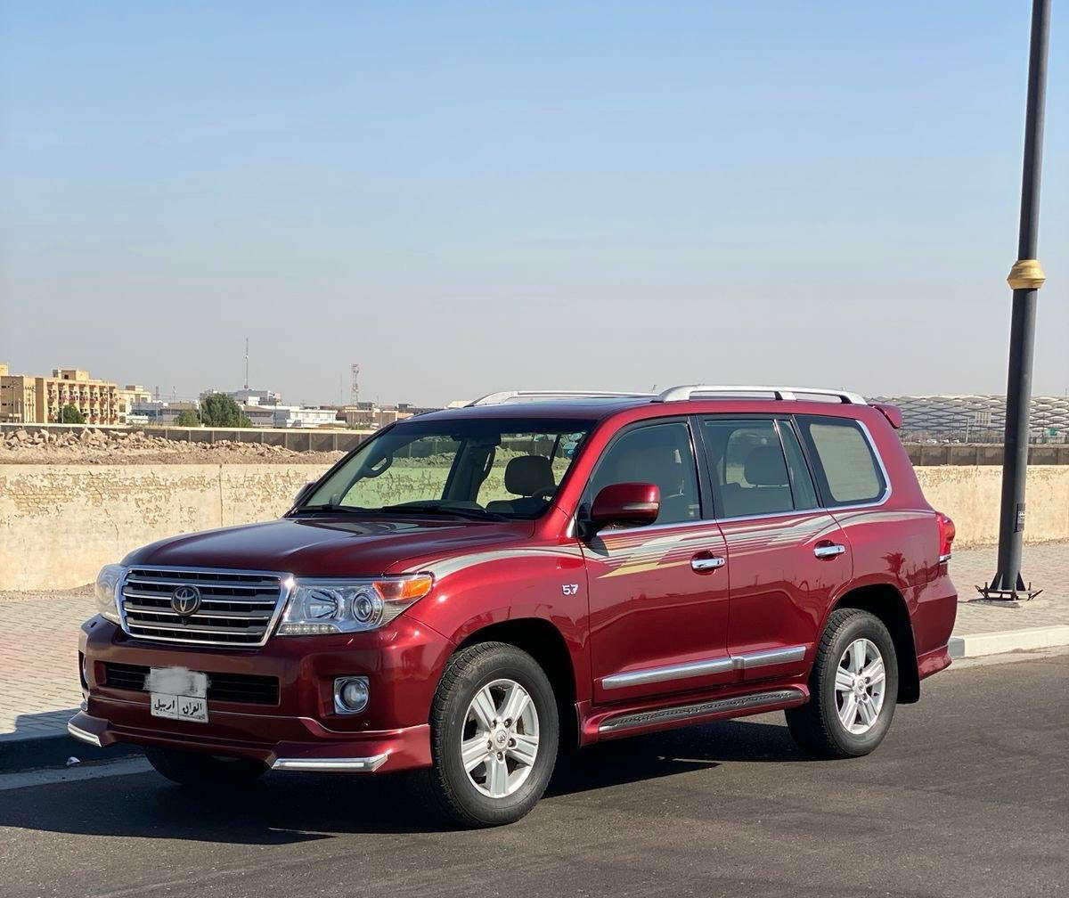 السلام عليكم   للبيع 
لاندكروز فكساره موديل  2013  ابريم اللون ماروني 

 مواصفات لكزس 

‏VXR 5700 فول مواصفات 1/1
8 سلندر
الموديل 2013 تكمه وسنويه 
رقم اربيل بأسم شخص   
المواصفات 
عداد المشي 200  الف 
محرك 5700 العداد 260 
نظام صوت JBL
كامرات 360 درجه 
الداخل جلد بيجي اصلي
الكراسي جلد كهرباء اثنينهم كرسي السايق 3 دكم الكراسي الاماميه تبريد الكراسي ذاكره 
الاستيرن كهرباء 
كامرات محيطيه ٣٦٠
الصندوك كهرباء شفط 
دفدي بالقماره اصلي 
السياره فول مواصفات لكزز  
السياره مكفوله من الصبغ والبارد فقط الدعامية الامامية    
الباقي كفاله عامه 
السياره جديده بمعنى الكلمه 
انظمه قياده 
طفايه 
ارباكات 
علماً السياره جديده وما تصرف عليهه ربع تخم تاير جديد شاده صيانه كامله مسويله 
العنوان البصرة 
اي استفسار تكدر تتصل على الرقم *********** او تراسل ع الوتساب
