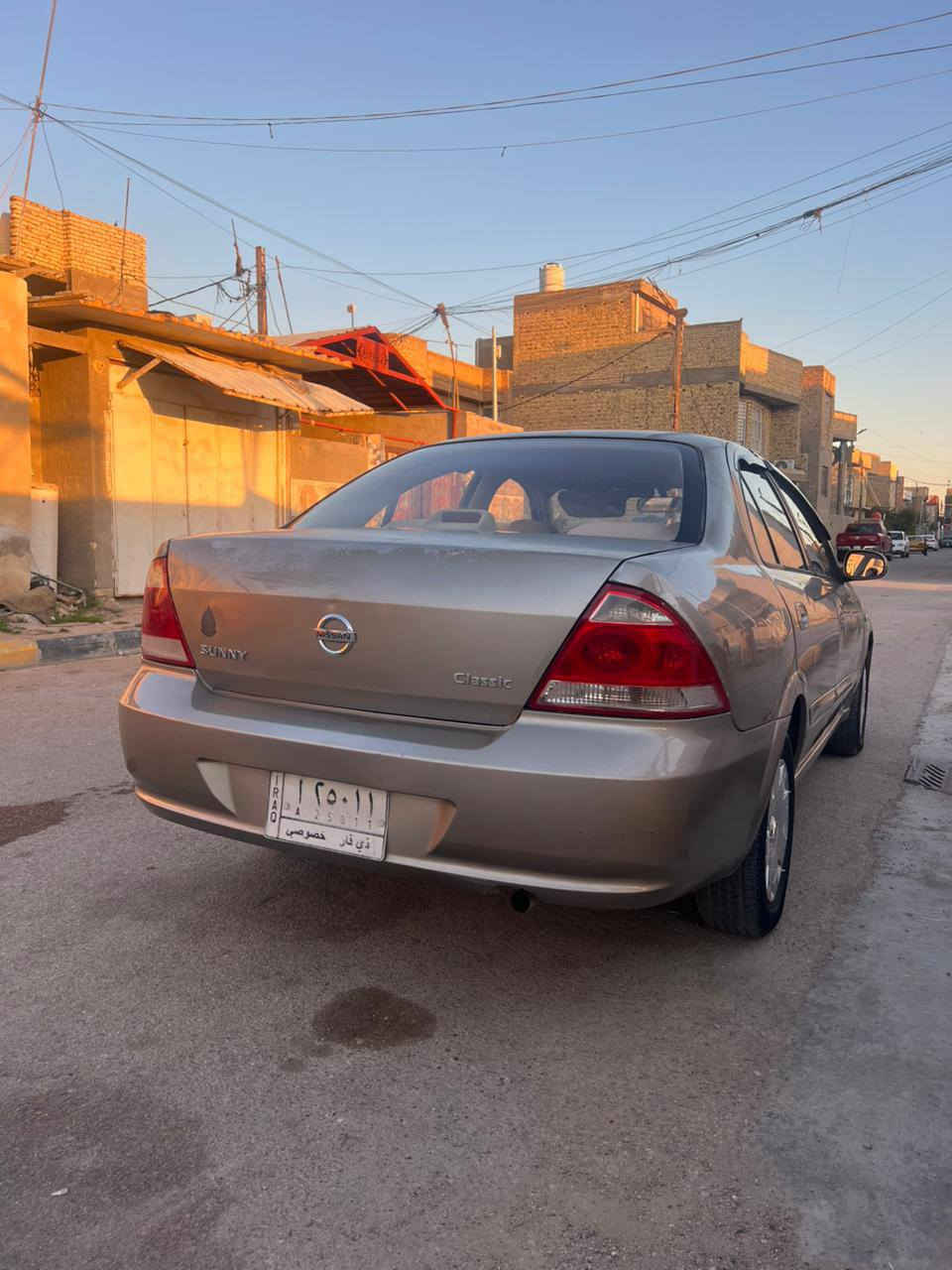 السلام عليكم نيسان سني للبيع موديل 12جاهزه ومكفوله گيرمحرك تبريد تخم تاير بسمنه الاتصال ***********
