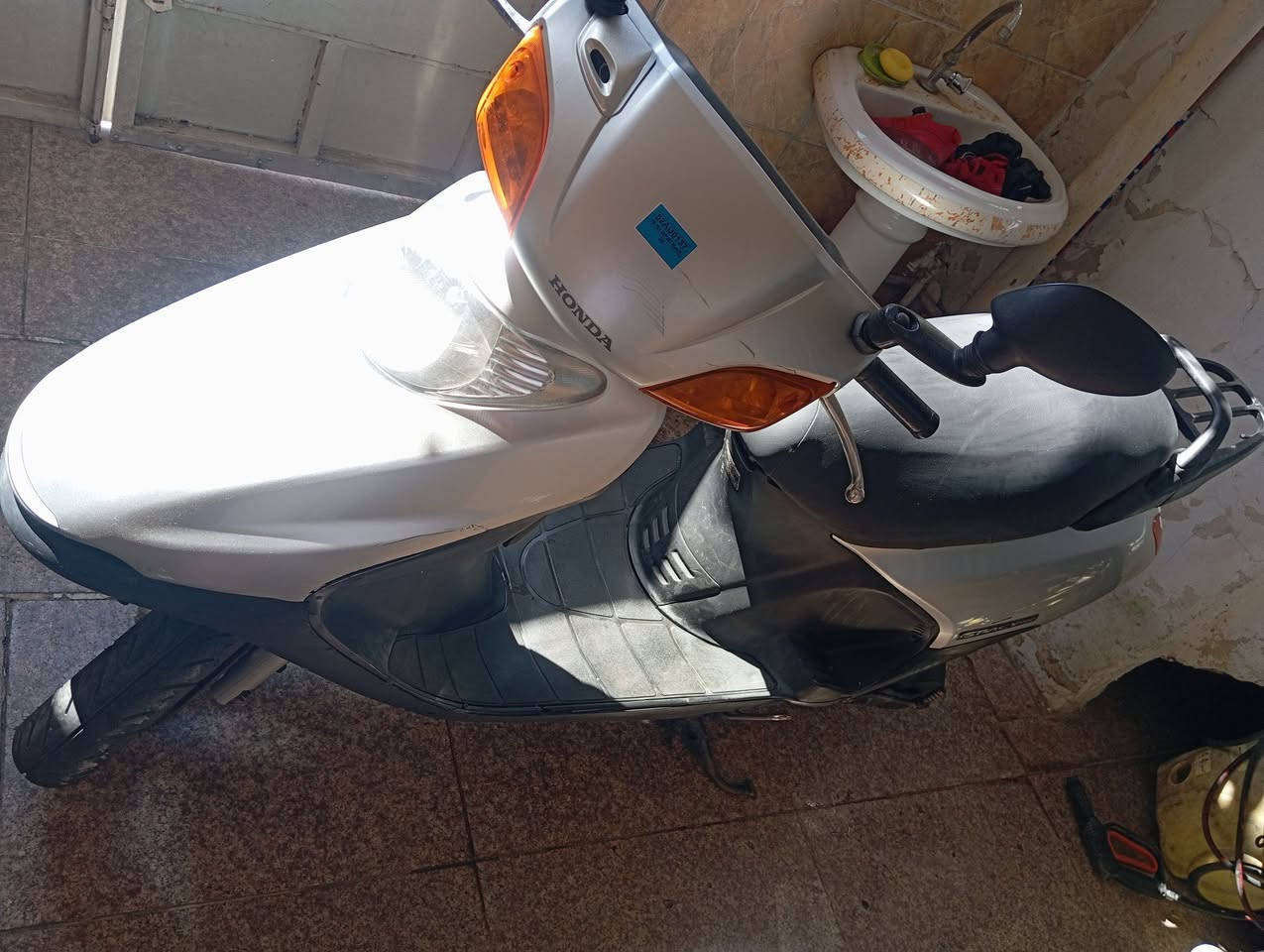 السلام عليكم عندي سبيسي بلاديه مامفتوحه سعر 800وبيه مجال مكاني حي جميله ***********
