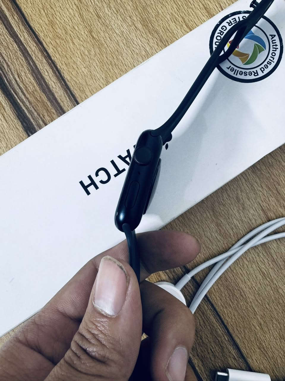 السلام عليكم ساعة ابل SE2 نظافه 100‎/100
بطاريه 98‎%‎ 
الذاكره 32
ساعه جديده جدا استخدام كلش بسيط اخت الجديده 
سعرها 250 الف وبيها مجال بسيط جداً
مكاني بغداد البلديات 
***********
