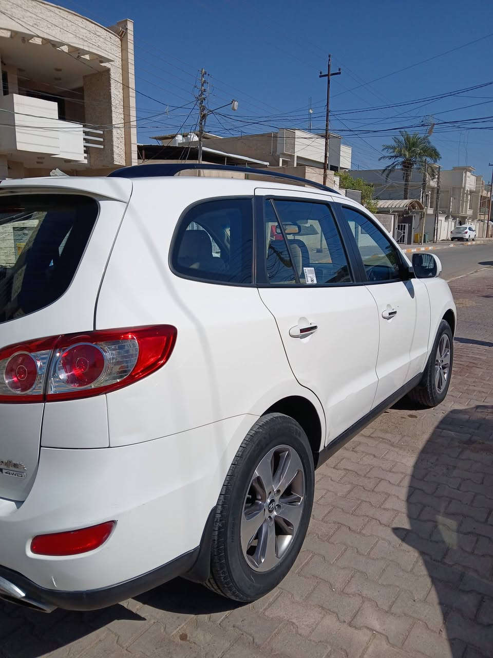 سلام عليكم للبيع سنتافيه مكفوله من الضربه والصبغ ماشيه ١٣٩ موديل ٢٠١٢ فول مواصفات واحد عله واحد مكينه ٦ سلندر ٧راكب ٣قطع تبريد فور ويل بصمه جلد كشن كهرباء مري شفط فتحه ٥ويل كب تخم تاير جديد صدر جديد سياره جديد باقي المواصفات معروفه السعر ١٦٨ اوبيها مجال بسيط ***********
