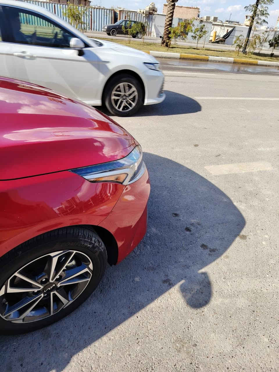 السلام عليكم ورحمة الله وبركاته
فورتي 2024 بغداد 
مكينة 2000دوش 
ماشية 36 الف كيلو متر 
رادار امامي ورادار جانبي 
قيادة ذاتية وتحديد مسار وتوقف ذاتي 
ابل كار بلي لاسلكي 
3انظمة قيادة(sport,smart.normal)
حادثها باب السايق مبدل وصور الحادث ب المنشور 
وب العراق صار شوية صبغ ب الجاملغ الخلفي
السيارة جديدة كلش عدا ذني مكفولة كفالة عامة 
مكاني السيدية 
***********
