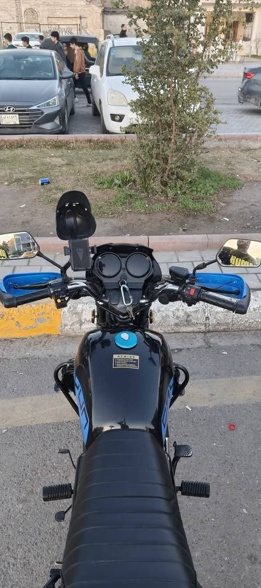 السلام عليكم دراجه دايوان موديل 2025 دراجه جديده ماشيه 10 الف تقريباً رقم سليمانيه بسمي الدراجه السعر 2600(مليونين او ستمية ) مكاني بغداد الكمالية ***********

