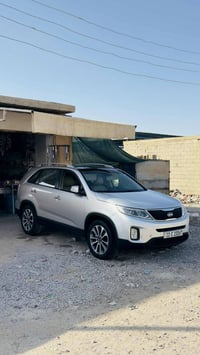 كيا سورنتو موديل 2013 فول مواصفات محرك 2400  سياره بدون ضرر حيل حلوه م...