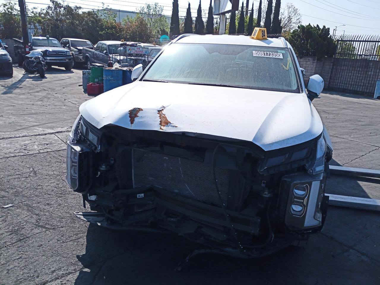 سلام عليكم
بنسايد 
موديل 2024 
سيارة فول 
ماعدة فتحة 
تبريد 🥶
كشنات منفصل
جلد سيارة 
سيارة فول مواصفات 
الرقم ***********
