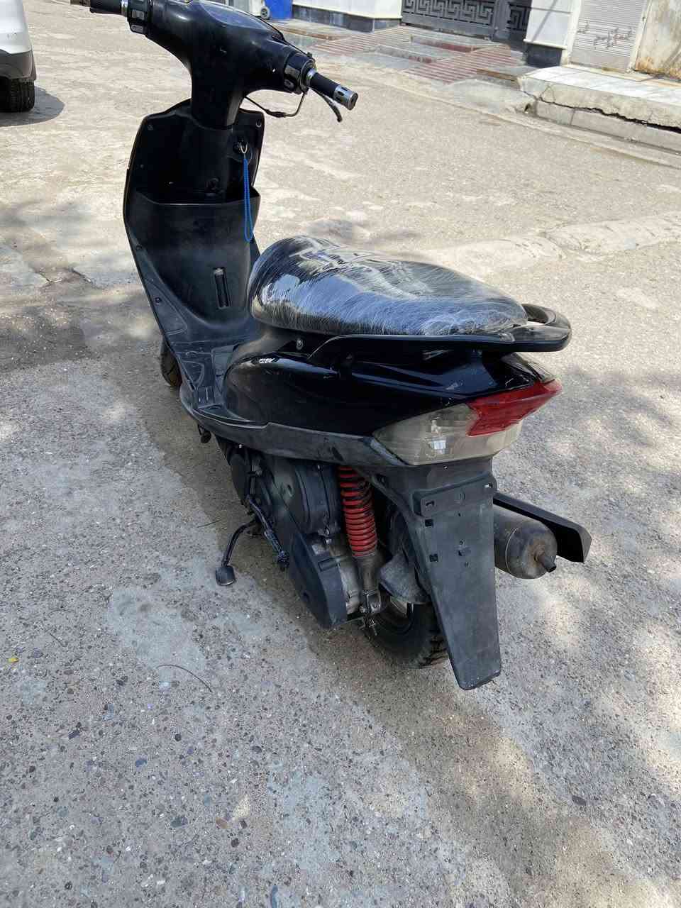 سلام عليكم دراجه ماكس عدله مكينتها ناعمه خرسه شرط ع سلولي بوشه بلاديه شرط لاتنقص ولا تبخر ولا نضوح ولا صوت اكسن شرط ناعم كهربائيات كلها شغاله حتى كيج بانزين وقفل جنطه شغال ستان صفح وستان تعليك دراجه خير من الله شرط نكرة سلف بدون بانزين مكاني بغداد حيلمانه سعر370اتصل ع رقمي وتشلع عيوني ***********
