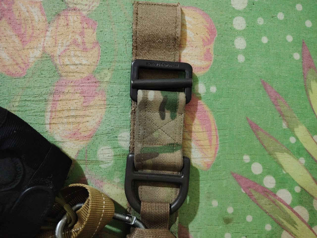 سلام عليكم مشلح عكروكي اصلي كامل سعر 90 بغداد ***********
