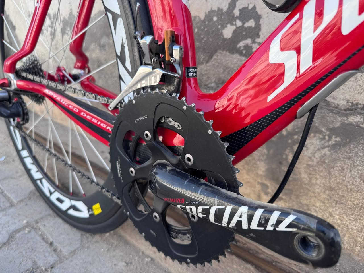 السلام عليكم
دراجة ضد الساعه نوع Specialized 
قياس الفريم s
صينيه اماميه حجم ٥٢ حجم الذراع ١٧٠
دشلي خلفي ١٠ نمر
سيت كروب sram red
ويلات كاربون نوع cozmic ارتفاع الويل ٦٠ حجم ٢٣
دراجة جديده وكامله من كل النواحي 
السعر خاص
المكان البصره


**إذا كنت صاحب هذا الإعلان وتريد حذفه لأي سبب، رجاءا أرسل رسالة إلى الدعم الفني**