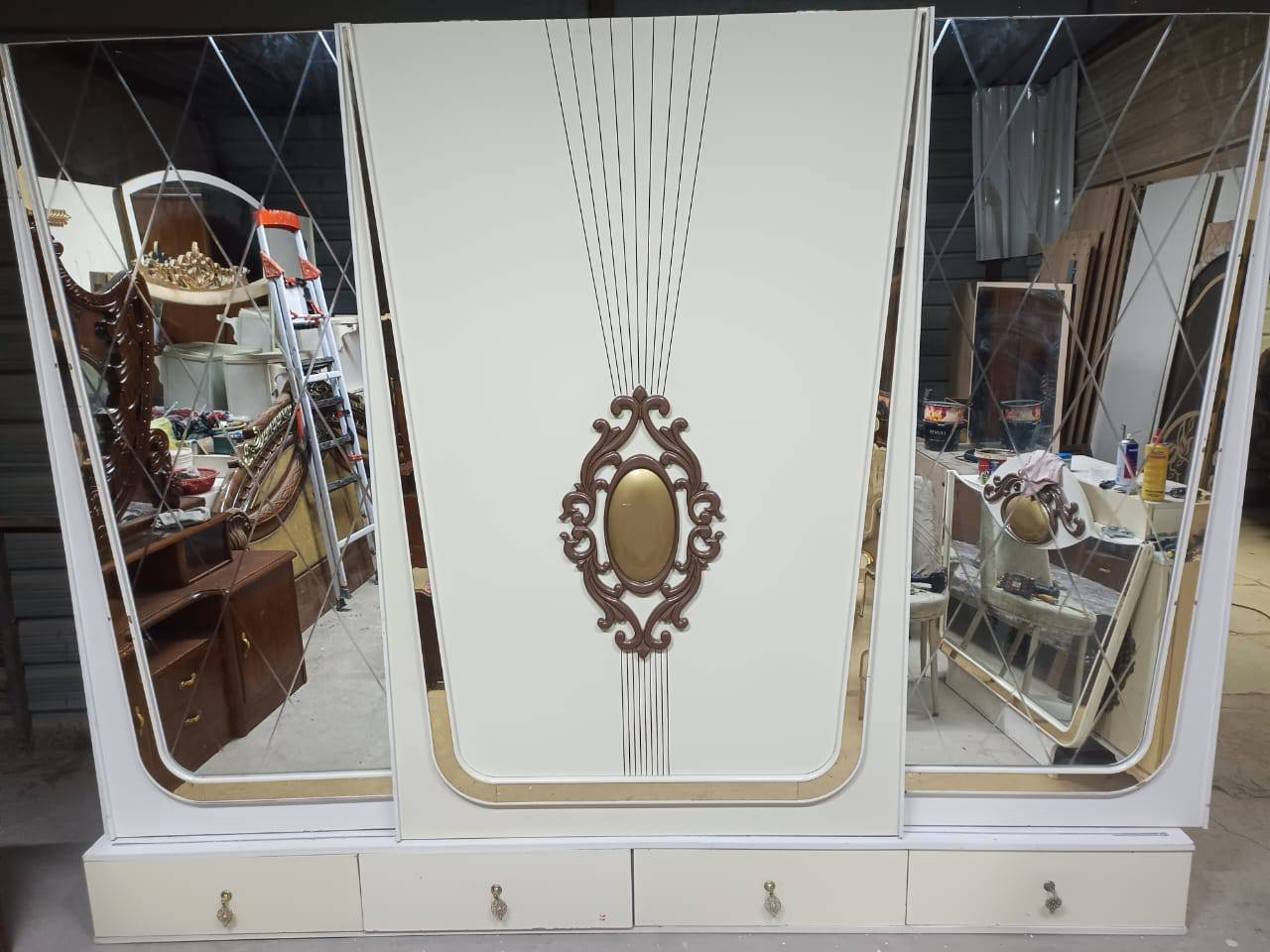 غراض وغرف نوم لبيع ابو دشير ***********
