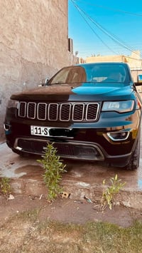 🚗 جيب جراند شيروكي Limited 2021 🌏 وارد أمريكي 🔺مواصفات السيارة ▪️ محرك...