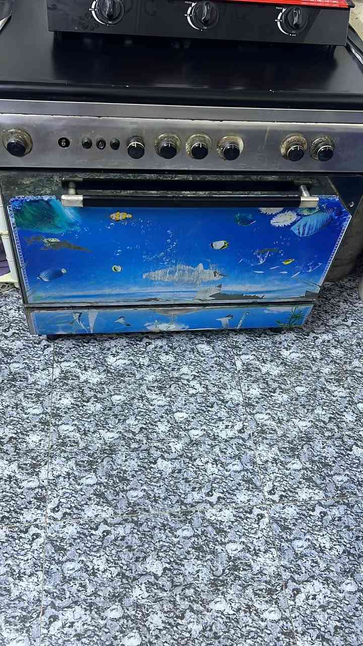 مجموعه غراض للبيع
تخم سعر٢٠٠
كاونترات ثنين وطباخ ب١٠٠
غرفه نوم تركي ٩ قطع ٥٥٠
ويوجود سبلت واحد طن استعمال قليل
يوجود صوميه 
عنوان ابوغريب العمارات الالبان ***********
