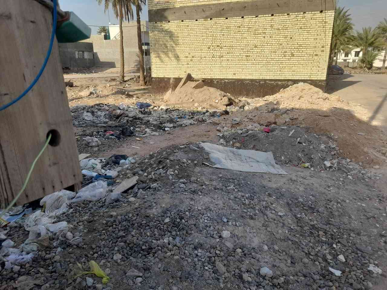 قطعة للبيع مساحة ١٥٥م طابو زراعي تحويل مباشر 
واجهة ١٥.٥ م 
الموقع الجمعية الزراعي قرب عميد مكي 
***********
للأستفسار اكثر مراجة مكتب الورد للعقار قرب فلكة الساعة مجاور مكتب الجزيرة مقابيل مركز الشباب
