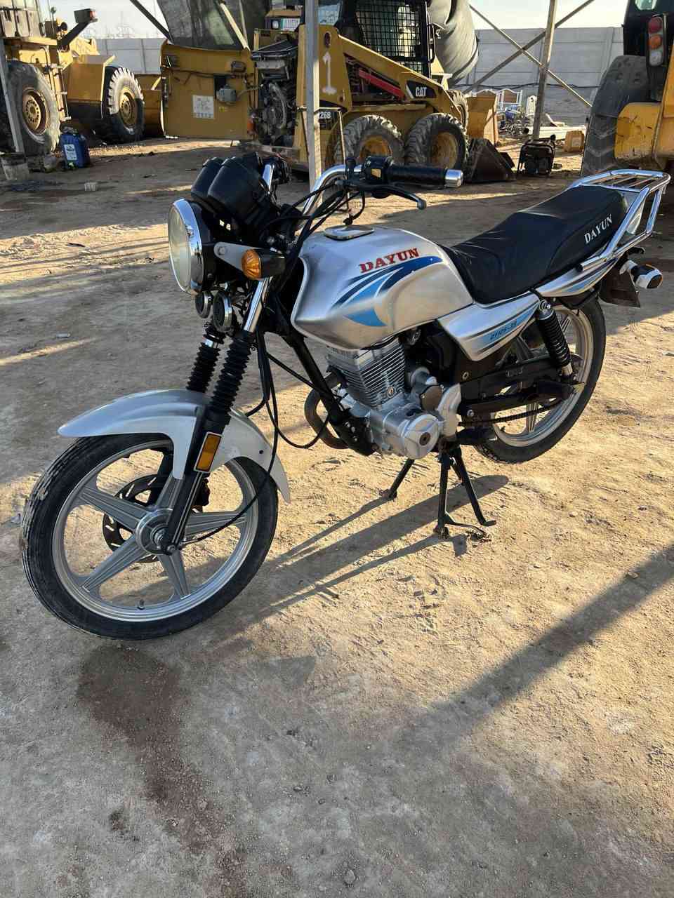 يالله سلام عليكم دراجه دايون عضم 
مديل 22  مامفتوح 
دراجه كله شغاله كفاله من تاير للتاير 
 سعر 700 وبيهه مجال 
مكان  كربلاء وهاذ***********
