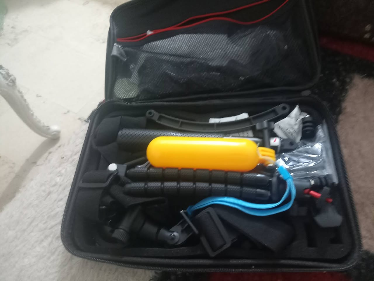 هذه الحقيبة هي Neewer 50 in 1 sports action camera accessory kit، وهي مجموعة ملحقات شاملة مصممة للاستخدام مع كاميرات الحركة مثل GoPro. 
اخوان اعلى سعر ابيع


**إذا كنت صاحب هذا الإعلان وتريد حذفه لأي سبب، رجاءا أرسل رسالة إلى الدعم الفني**