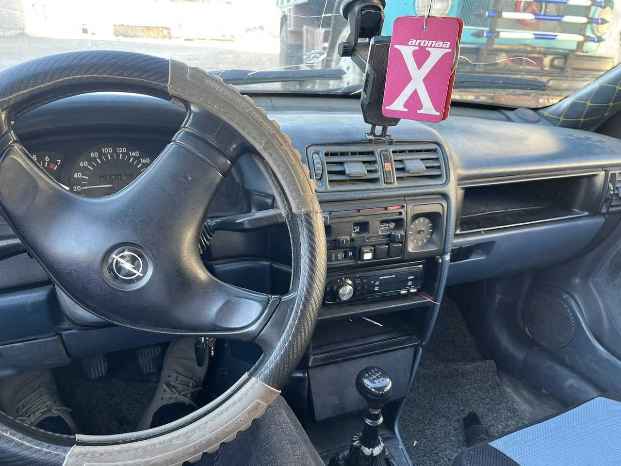 أوبل فكترا محرك ٢٠.  موديل ٩٠ 
رقم أربيل. سنويه ساقطه صار ٣ اشهر بس الهزه بعدها شرط التحويل صاحبها موجود
كير شرط محرك نظيف فقط الباور عاطل 
سعر ٣٥ وبيها مجال بسيط.  ***********
