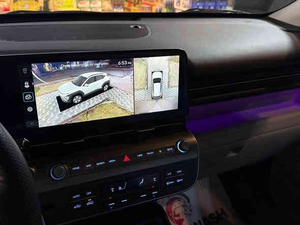 هيونداي كونا اعلى فئة Kona HTRAC limited 2025🇰🇷
نسخة دعاية الشركه برفاهيه المواصفات اللون الاسود الميتاليك مطعم بالتيتانيوم🏴‍☠️🖤
(على وضع الشركة بجم كبس خلفي كبس دواخل زيرو )

المواصفات 🌸 
_كاميرات محيطيه عدد 4 تقنية 3D 📹
_ تقديم ورجوع عبر البصمه🛜🎮
_  شاشة متصله بالدشبول🖥️ شاشتين متصلتين مقاس 12.3 بوصة لكل منهما (لوحة العدادات وشاشة المعلومات والترفيه).يعرضن 8 وضعيات كاميرات
* نظام صوتي فاخر من B0SE ودمام 
* مكيف هواء أوتوماتيكي مزدوج المناطق.
 
_رادارات وحساسات 360 درجه الكترونيه وتلقائية 📡🔕🎥
-  نظام الحمايه العام🚨 🆘 الجديد كلياً من هيونداي
- نظام كار بلي واندرويد اوتو الجديد كليا بدون كيبل وايرليس— انارة محيطية ليزر بكافة الالوان تحكم تلقائي ✨✨
-كشنات 💺ملكي الجلد الابيض الفاخر 🤍مع تحكمات كهربائية مع التبريد والتدفئة ومقصورة رياضية بنظام الذكاء الصناعي
-بصمة لمس صندوك كهرباء وفتح وغلق عبر البصمه
كير الجديد من كونا تعليك بالستيرن 8 سرعات والمحرك (1.6 T-GDI) الجديد رياضية رزانه واقتصادية جداً دفع أمامي قياسي، مع توفر نظام الدفع الرباعي.
-بانوراما مع مرأة ذكية
-نظام التوجيه الذكي عبر صوت السائق وقيادة ذاتية واتو هولد 
أنظمة الأمان ومساعدة السائق
* نظام مساعد تفادي الاصطدام الأمامي.
* نظام البقاء في المسار.
* نظام مراقبة النقطة العمياء.
* تنبيه حركة المرور الخلفية والاماميه والجانبية
* مثبت سرعة ذكي متكيف بالنظام الجديد 
* نظام مراقبة انتباه السائق 
* ملاحظة بعد هوااااااي مواصفات مذكرتها
ضرر السيارة / تبديل بابتين اصليات فقط طخه بسيطه جداً جداً وموجوده بالصور  وموجوده كاله التقارير والفديوات من المزاد الى وصول السياره مع وجود شخط ورصعه 
سنوية 2030
ارضيات كتلوكات سبير عدة ( كلهن بعدهن شركه ممفتوحات)

العنوان : بغداد - الدوره
موبايل / ***********
السعر:  20،700 💵(  207 ورقه ) طبعا كلفتني اكثر بهواي وبلعافيه عل ياخذها.
تكدر تروح سمكري صباغ سونار تراي وين ميعجبك هذا حقك وبدون مقابل بغداد
