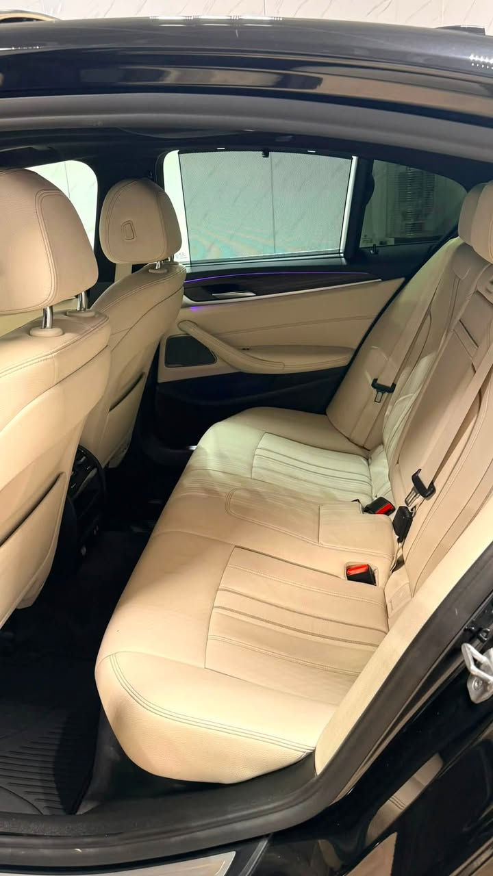 BMW 530i⚜️
موديل:2022
***********📞
ماشيه (47) الف ميل
بيها شبرين صبغ بدون دواخل بشرط✅

‎مواصفات:
٥ برده ، داتاشو، سكان كهرباى،داخل أبيض بلادي, حساس اوتو ستارت و اوتو ستوب, كشنات حار،سكان حار سندوق كهرباى، سماعه هارمان، شاشه كبير,حساس, فتحه الصقف
 ,لايتات ليد، رادار أمامي و جانبي، راداد ٣٦٠ تحديد السرعه…

محرك ٤ سلندر ما مفتوح و كهربائى و محرك كلل بشرط✅
نظافه ١٠٠٪؜ كامل سيرڤس بدون نقص و صفر مسج✅
‎مكان سیارە سليمانى📍
سعر:💵$313
Admin🌹
