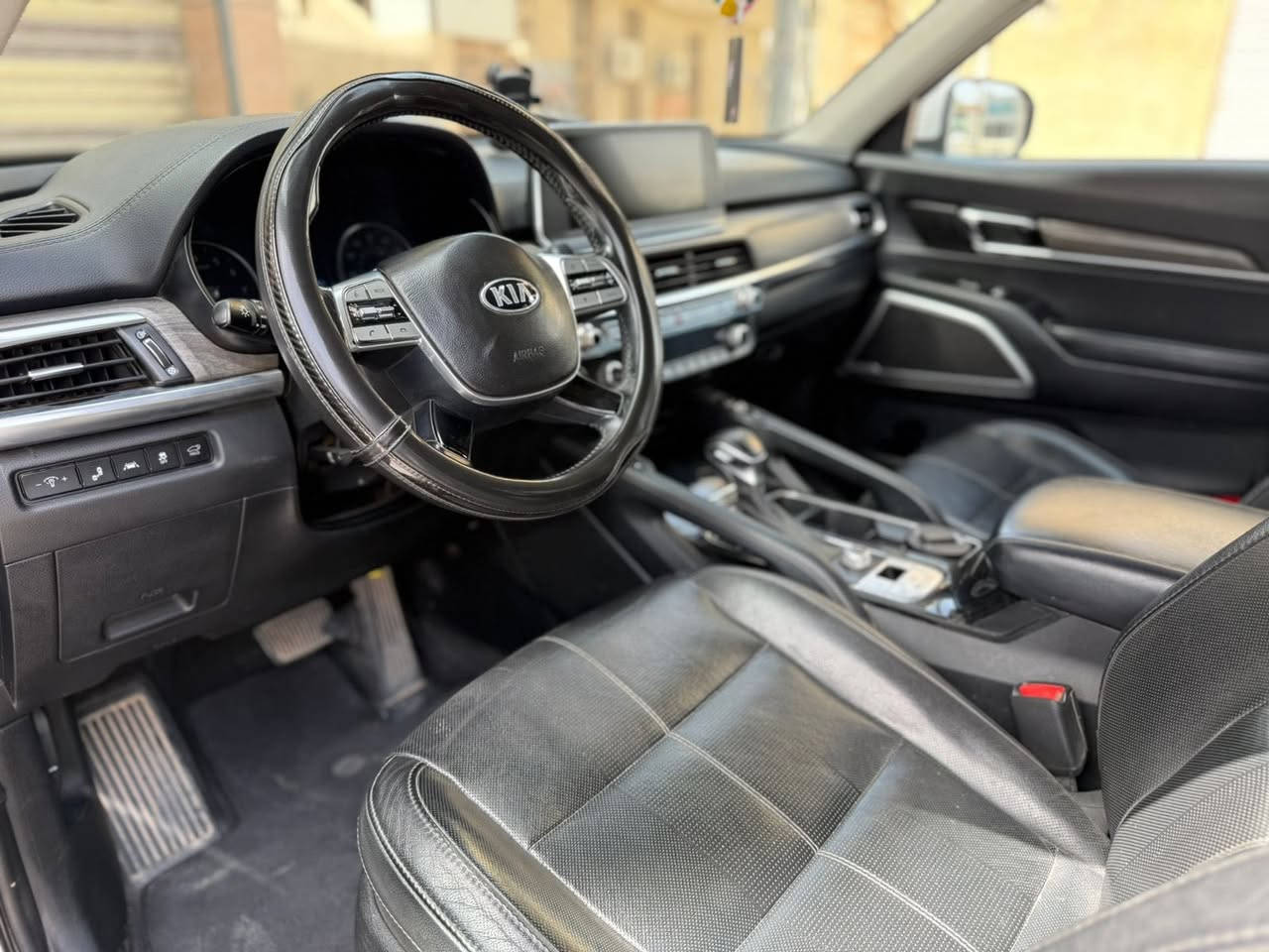 KIA TELLURIDE 🦍🩶
كيا تيلورايد موديل 2020 وارد امريكي 
لون ابيض رقم بغداد ماشية 140 كيلو متر

مـواصـفاتها EX :
📍6سلندر 3800
📍فتحة
📍بصمة
📍كشنات كهرباء
📍 كشنات تدفئة تبريد
📍تحديد مسار
📍كشنات جلد 
📍كشنات vip
📍مانع تصادم امامي/خلفي/جانبي
📍اوتو هولد
📍اوتو ستوب
📍اشاير بل مري
📍لايتات امامي خلفي LED 
📍4وضعيات قيادة SPORT/ECO/COMFORT/SMART
📍مري شفط
📍جنطة كهرباء
📍شاحن وايرليس 

رقم الشاصي:
5XYP34HC1LG056572

ايرباك ستيرن فقط

***********
***********

مكان السيارة كربلاء
