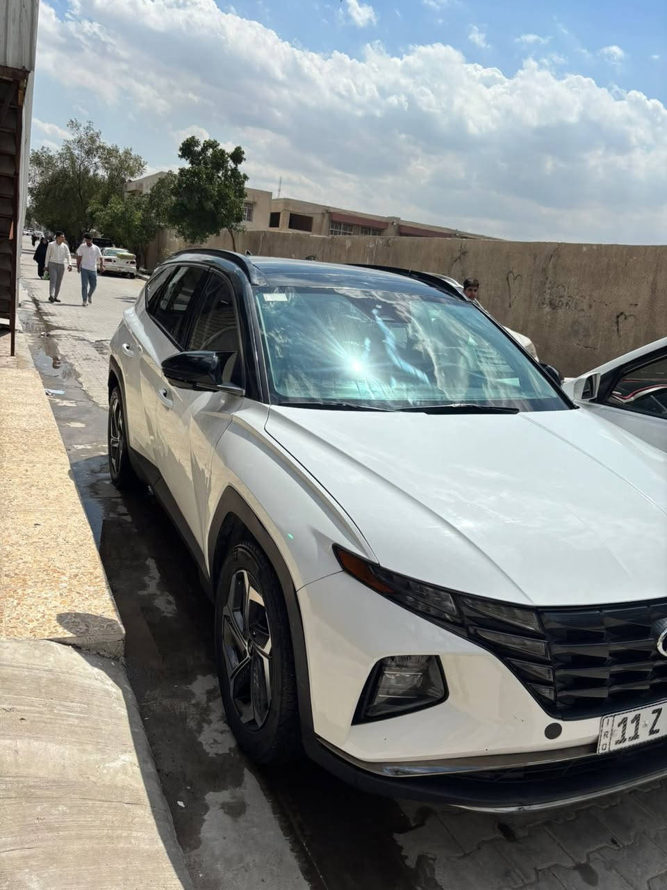 توكسان 2024 هايبرد
4X4 يعني الرزانه تختلف عن الباقيات  
فول فول مواصفات اعلئ فئة  بيه صبغ عام
فتحه بانوراما 
كامرات 360 
صندوق كهرباء 
بصمه تشغيل بصمه ابواب 
كشنات جلد وتحكم كهرباء 
تدفئه + تبريد كشنات
الكشنات الخلفيه تدفئه 
تحديد مسار +قيادة آليه 
حادثها مرفق بالصور 
السياره نقصها حالياً فقط رادار امامي +كامره اماميه ومشط ستيرن صوت خفيف حيل ميبين بس  بالطسات الناعمه تبديله 190 الف بس ممأثر حداديتها جديده جداً
سعرها حيل مناسب  157وبيها مجال جداً بسيط 
مكانها بغداد مدينة الصدر ***********
