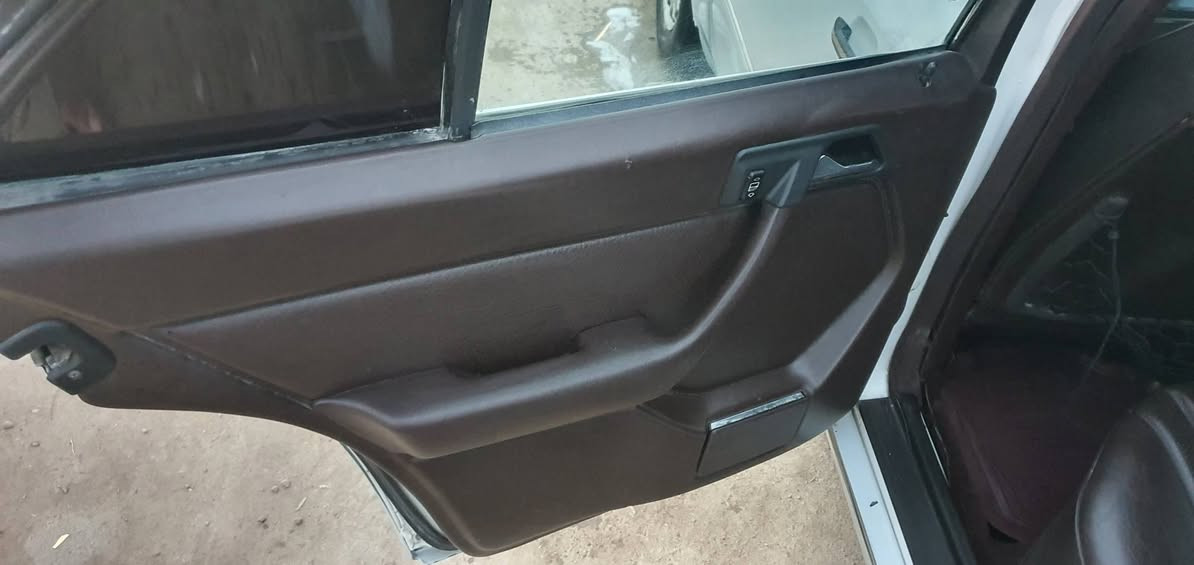 السلام عليكم ورحمة الله وبركاته مارسدس دب موديل ١٩٨٨رقم بغداد مشروع وطني راعيه بل ناصريه تحويل سياره جديده حلوه لا دبل ولا قاعده كير مكينه تبريد حديدية طخم تاير مسجل سماعات كهربائية كله شغاله السياره جديده صبغ عام جماليه سعر السياره ٧٥ بيه مجال قليل


**إذا كنت صاحب هذا الإعلان وتريد حذفه لأي سبب، رجاءا أرسل رسالة إلى الدعم الفني**