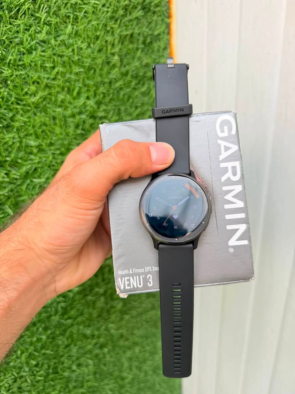 السلام عليكم 
متوفر الان ساعة Garmin Venu 3 45mm AMOLED 
بعدها بحالة الوكالة جدا جديدة سيرها ما ملبوس مع ضمان سنة 
السعر والاستفسار واتساب فقط ⛔️⛔️
***********
