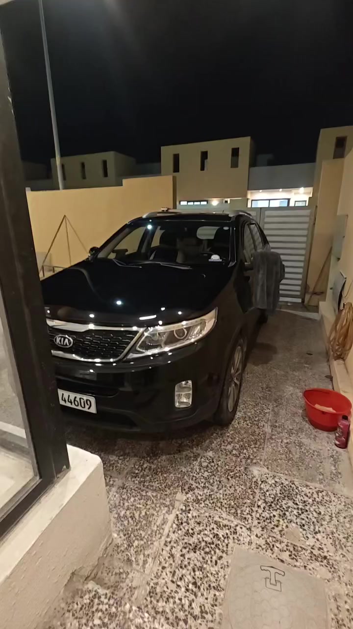 السلام عليكم سورنتو ١٥ خليجي رقم سليمانيه تحكم استيرن حساس قرب مري طوي واشاير ب مري شاشه باتري جديد حداده جيده تايرات جدد دهن مبدل سبوع ماشيه ١٣٢"السعر مطلوب ١٨٠$رقم هاتف***********
